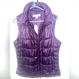 NWT NEW YORK & COMPANY Women’s Purple Quilted Zip Puffer Vest Size Medium